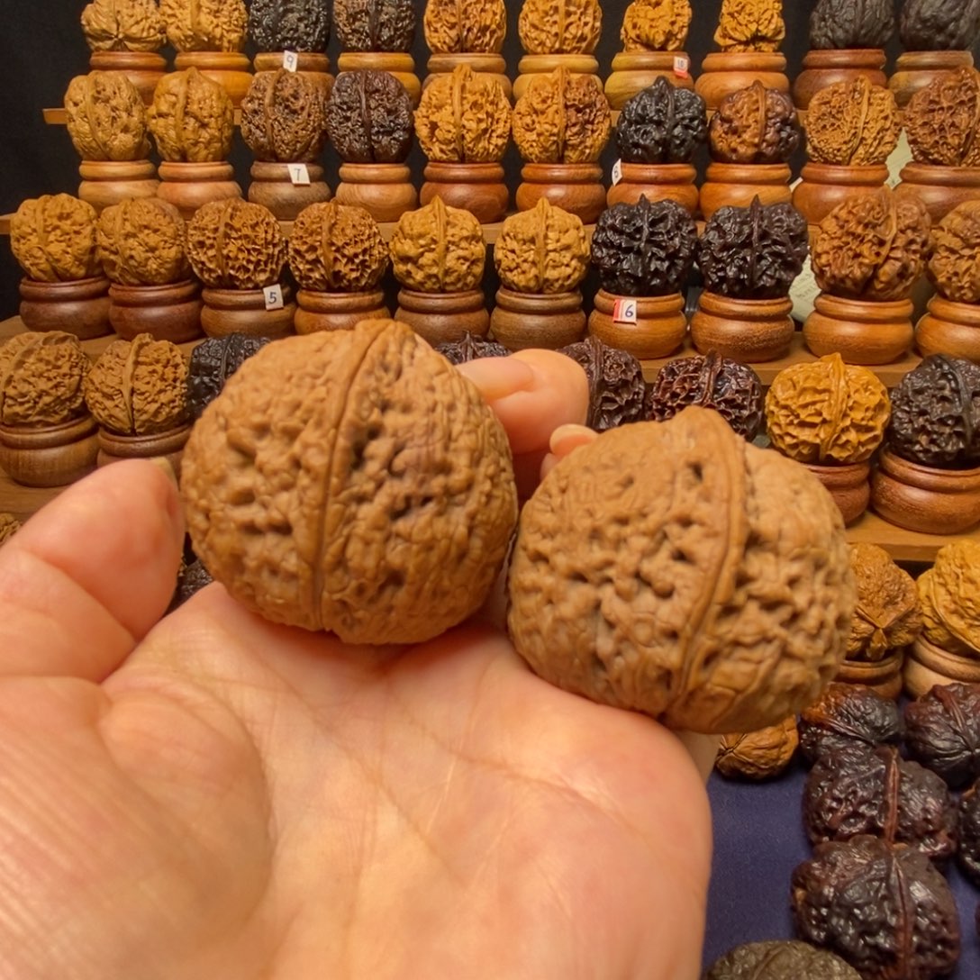 文玩核桃吊坠石锁43