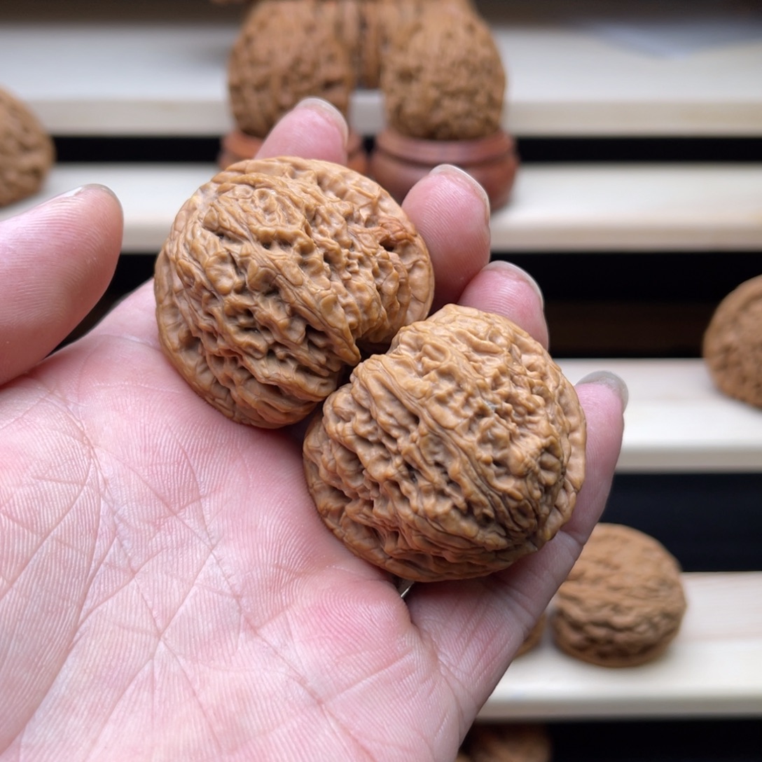 把件文玩核桃球疆