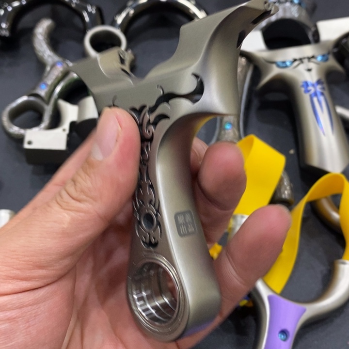 超***儿90-25钛合金牛魔王龙齿带弓包