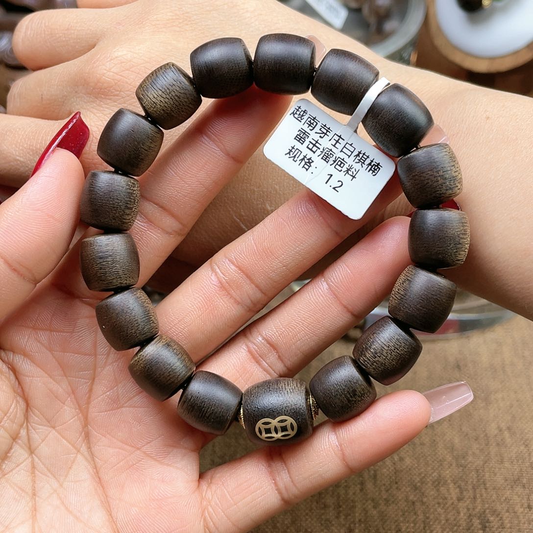 沉香手串小**?越南芽庄白棋楠