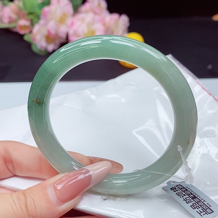 翡翠未镶嵌手镯55圈