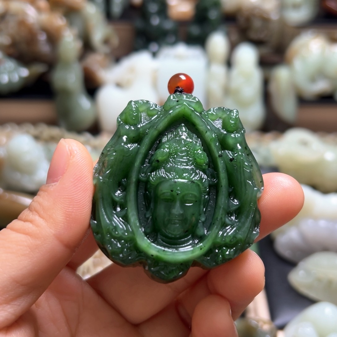 和田玉（糖玉）颈饰未镶嵌