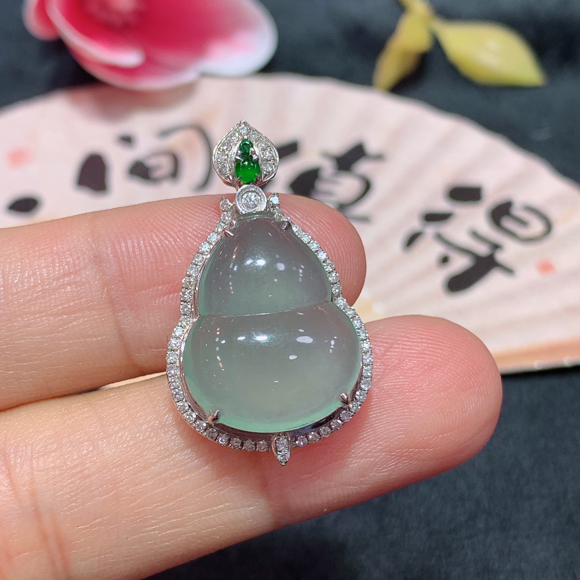 18k金天然A货翡翠晴底葫芦吊坠轻奢时尚气质经典款