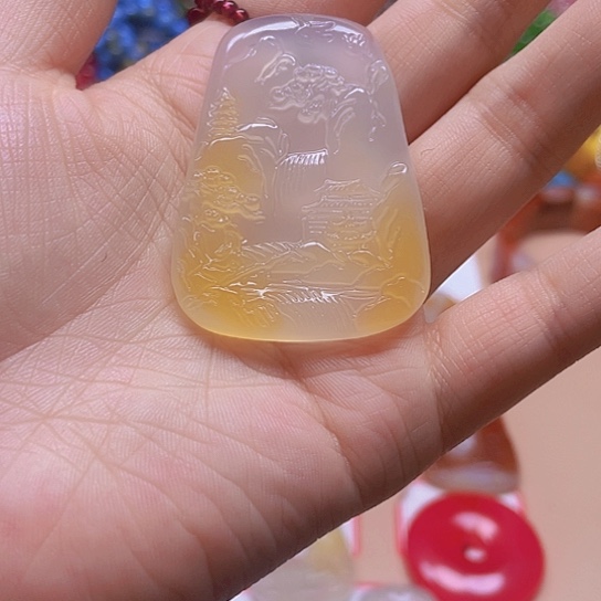 玛瑙/玉髓颈饰未镶嵌明*