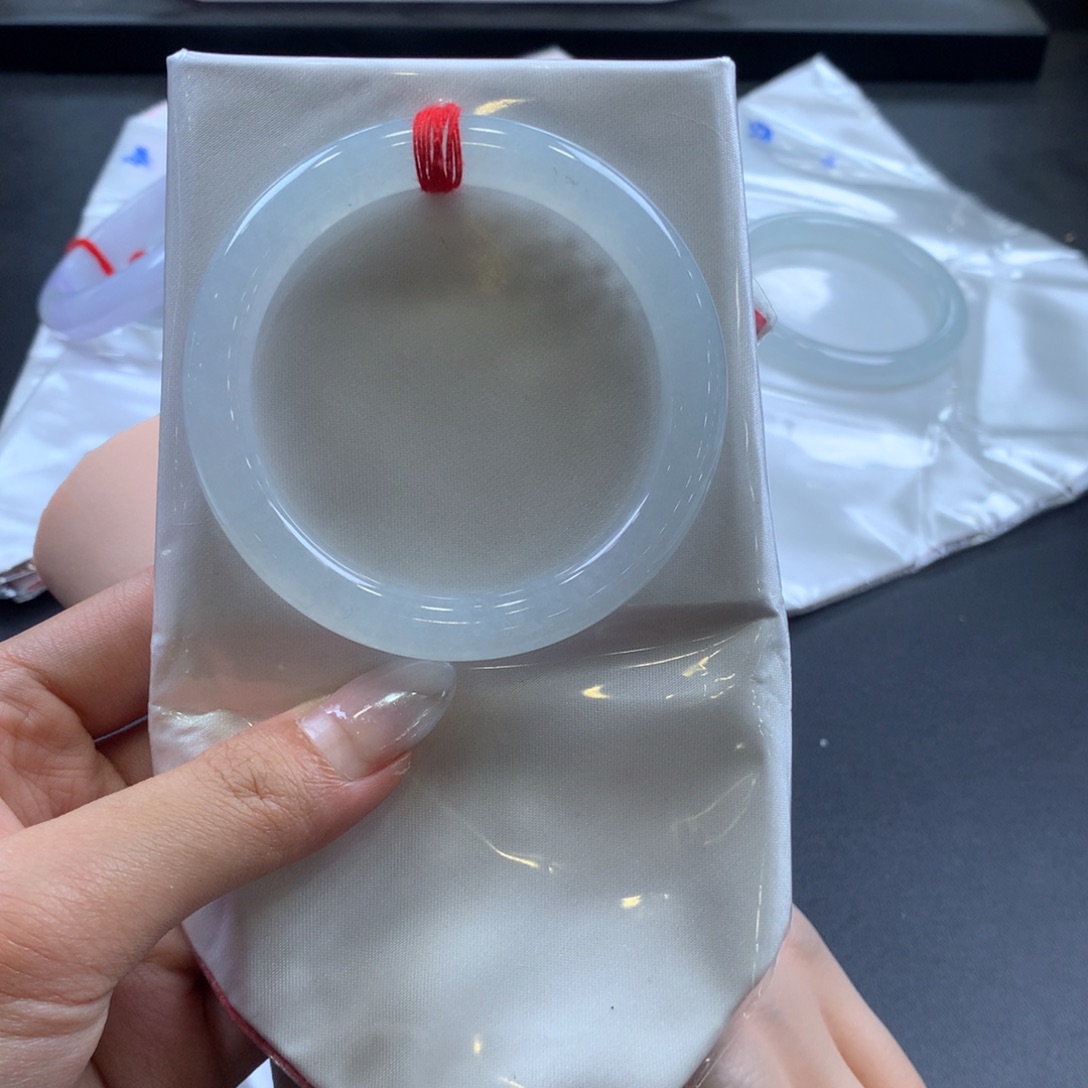 翡翠未镶嵌手镯54圈口