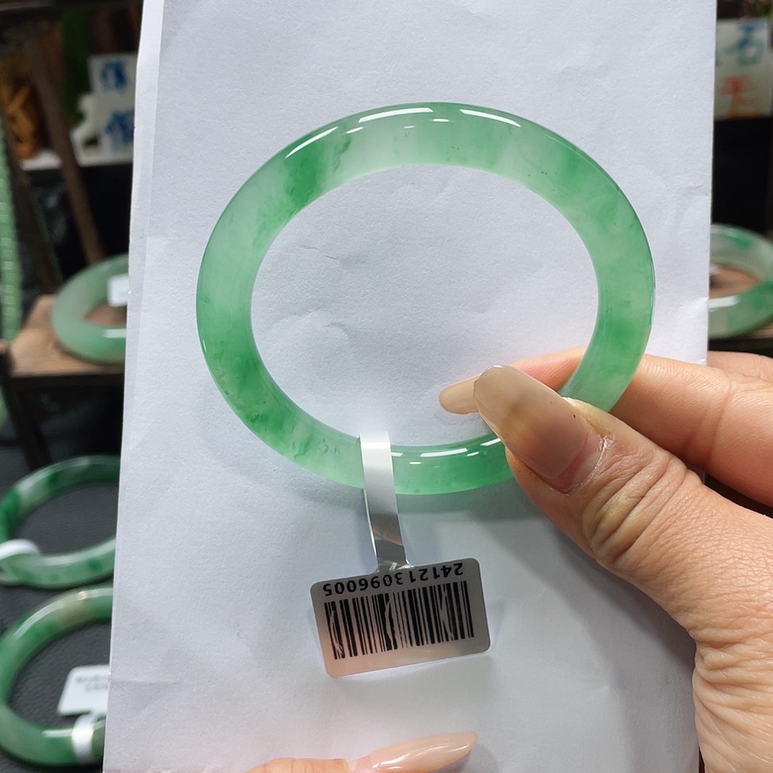 石英质玉手镯未镶嵌淼淼