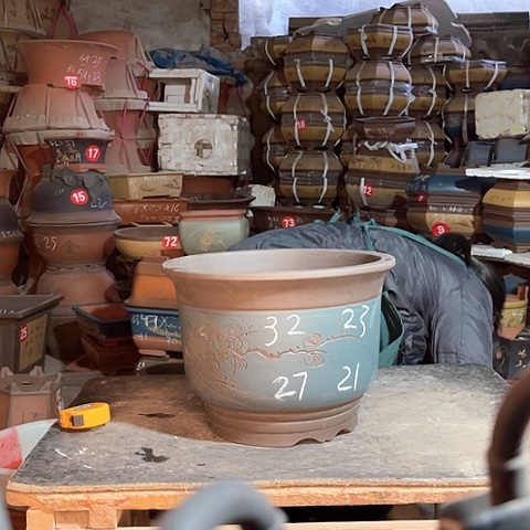 紫砂花盆金钟两个