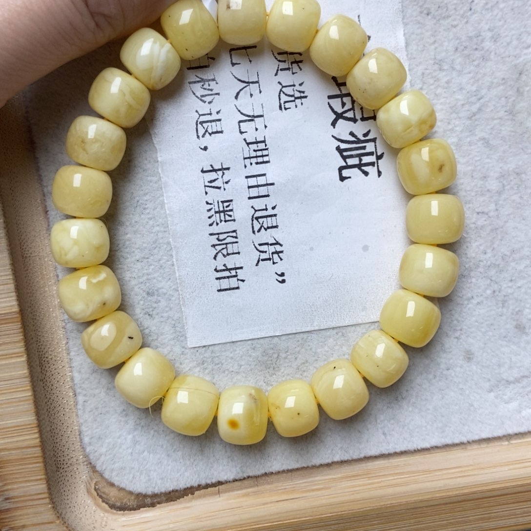 蜜蜡未镶嵌珠宝奇石60