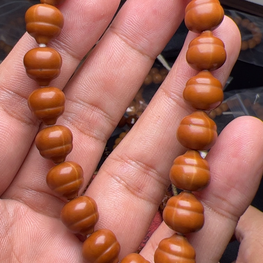 猴头核桃吊坠哦据咯