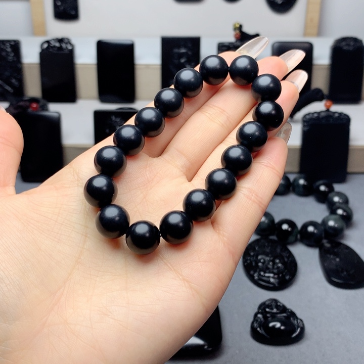 和田玉（墨玉）手串未镶嵌特价12mm有微量毛孔和棉