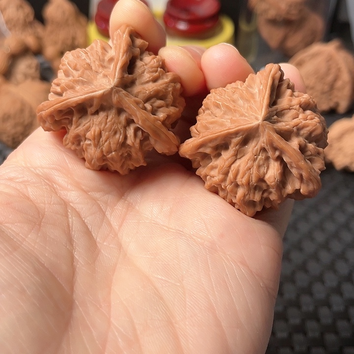 文玩核桃把件人***?38三棱