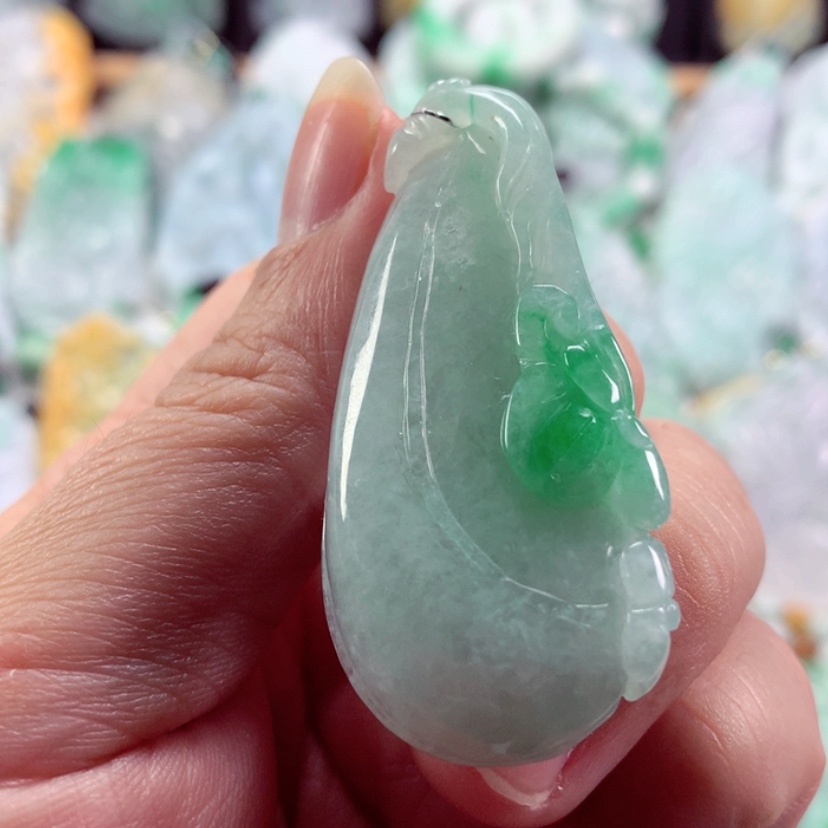 【闪购商品】翡翠吊坠(不含链)未镶嵌