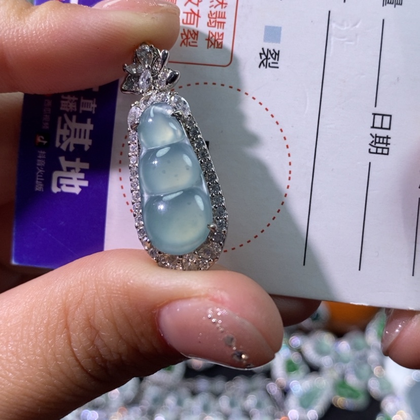 【闪购商品】翡翠颈饰未镶嵌天然