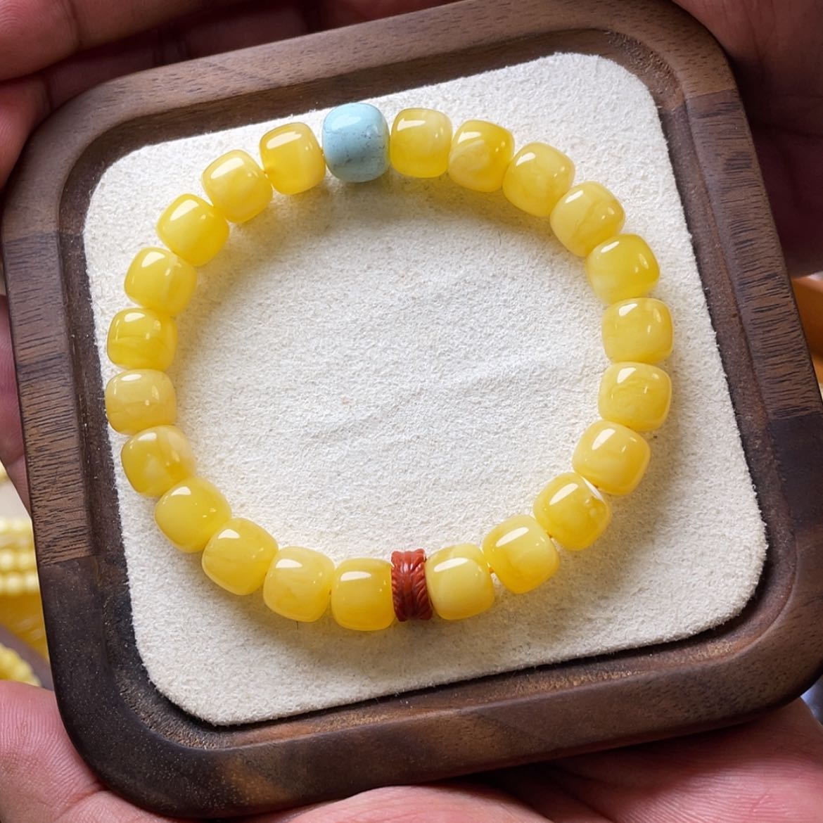 【闪购商品】未镶嵌蜜蜡手串林*天然