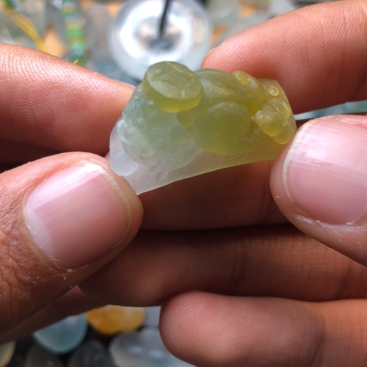 定制翡翠未镶嵌挂件