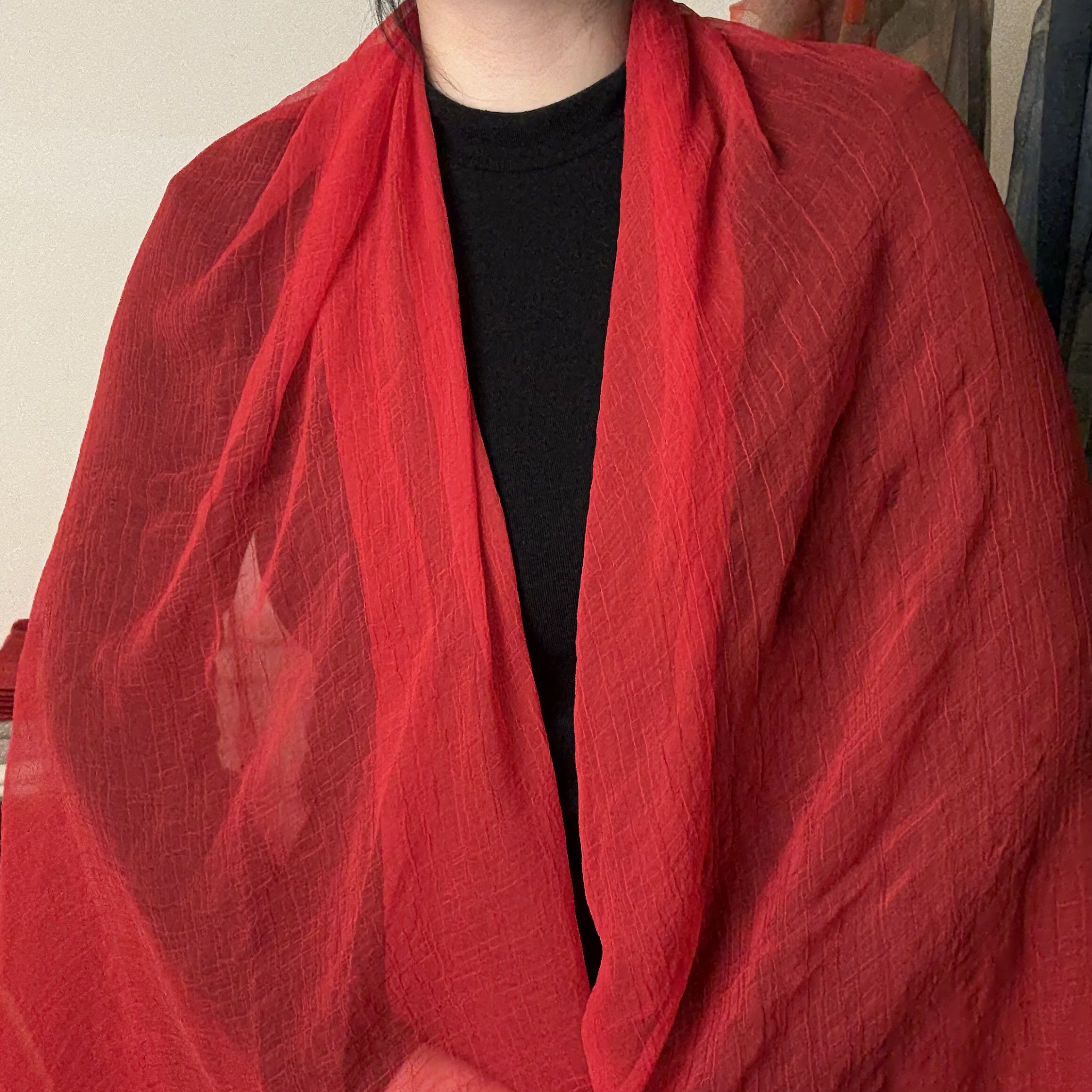 大红围巾新年大红鳄鱼皱围巾丝巾春秋冬防晒保暖喜庆拍照女