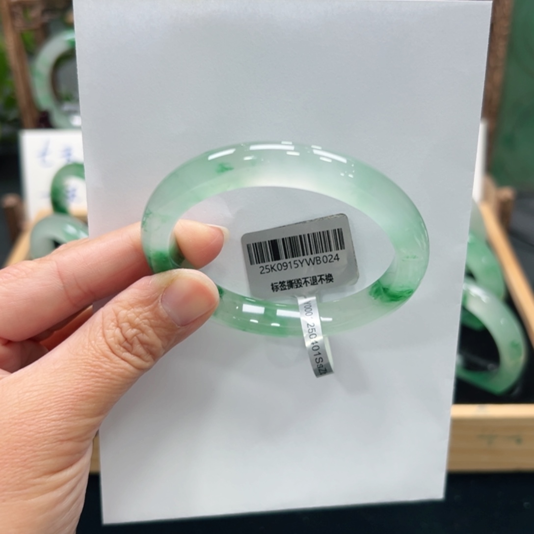 石英质玉未镶嵌手镯➕佳佳55556