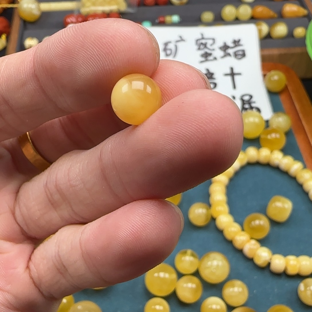 蜜蜡裸石未镶嵌天然b49