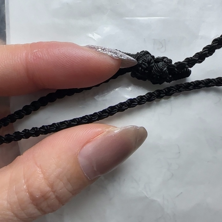 玛瑙/玉髓颈饰未镶嵌文**娘