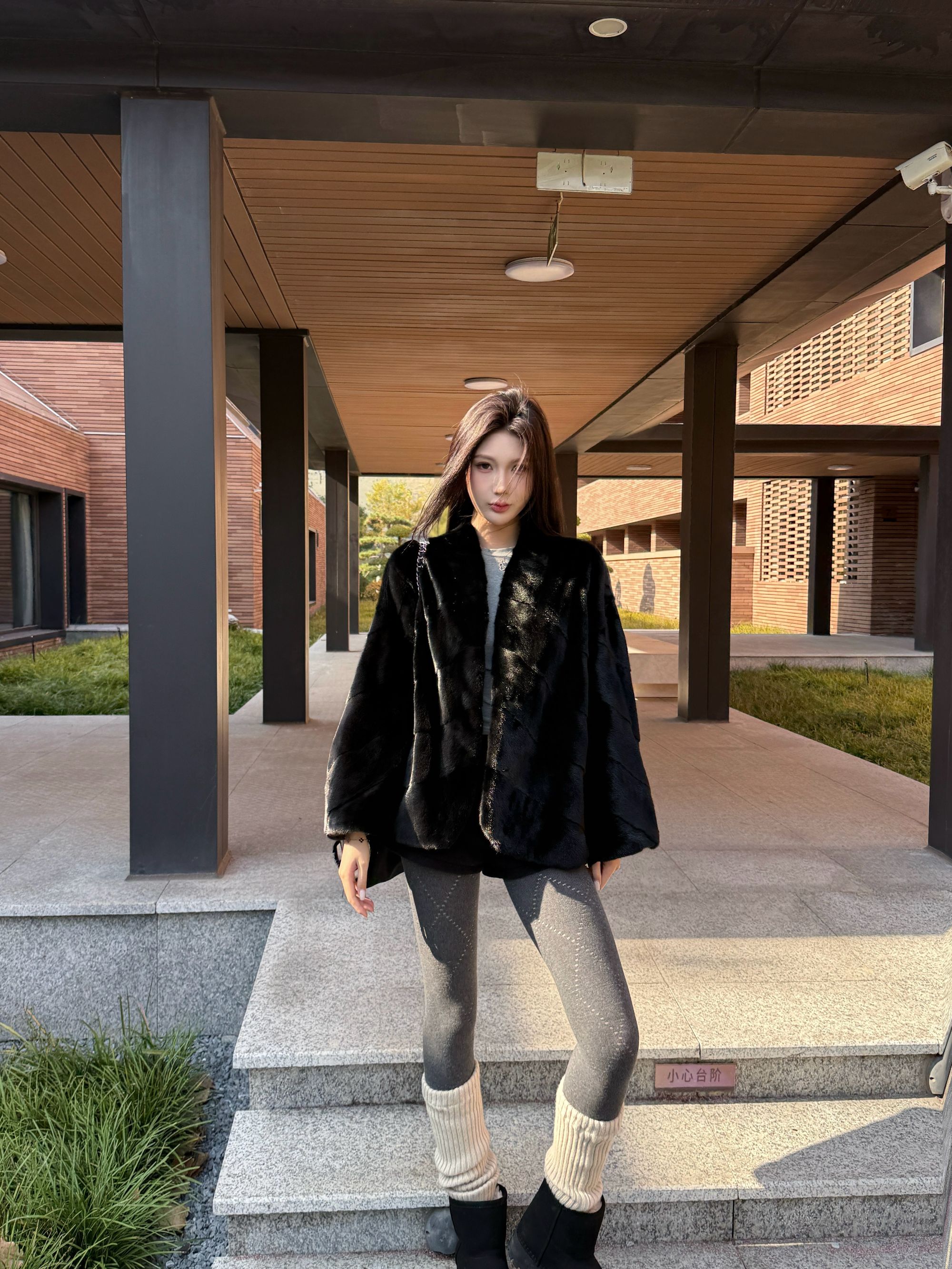 GHERA金赫「星河入梦」2025年新款天鹅绒紫金短二斜横排水貂皮草