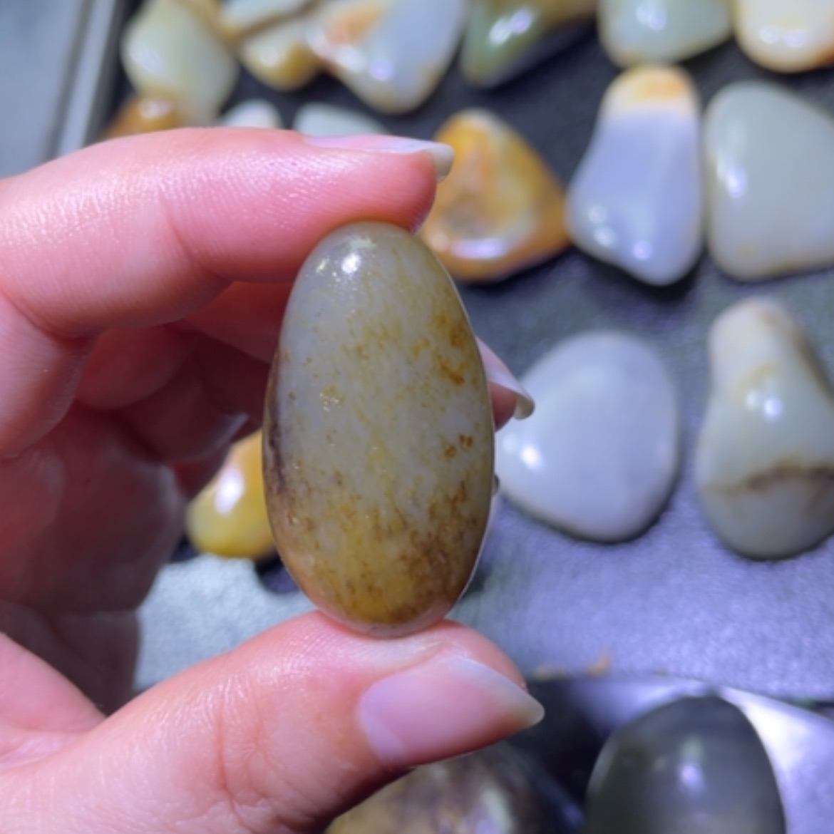 【闪购商品】颈饰未镶嵌和田玉（子料）