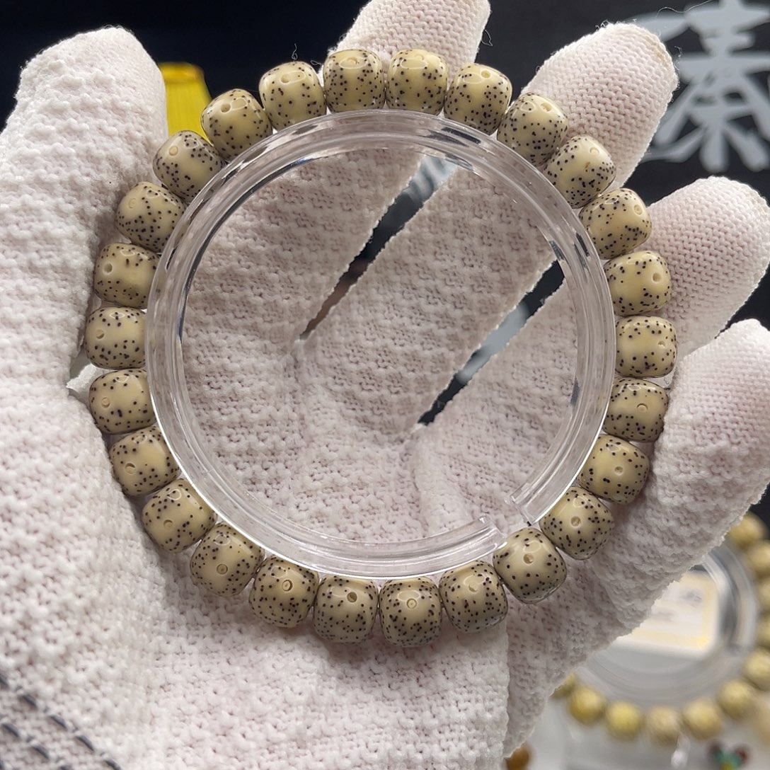 星月菩提手串石玉一线天9×8     00001