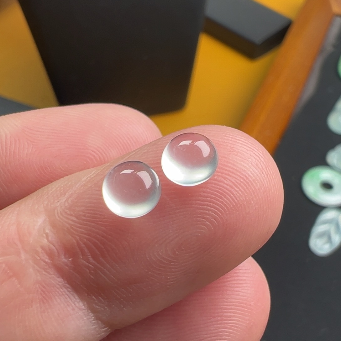 翡翠颈饰未镶嵌蛋面5.6