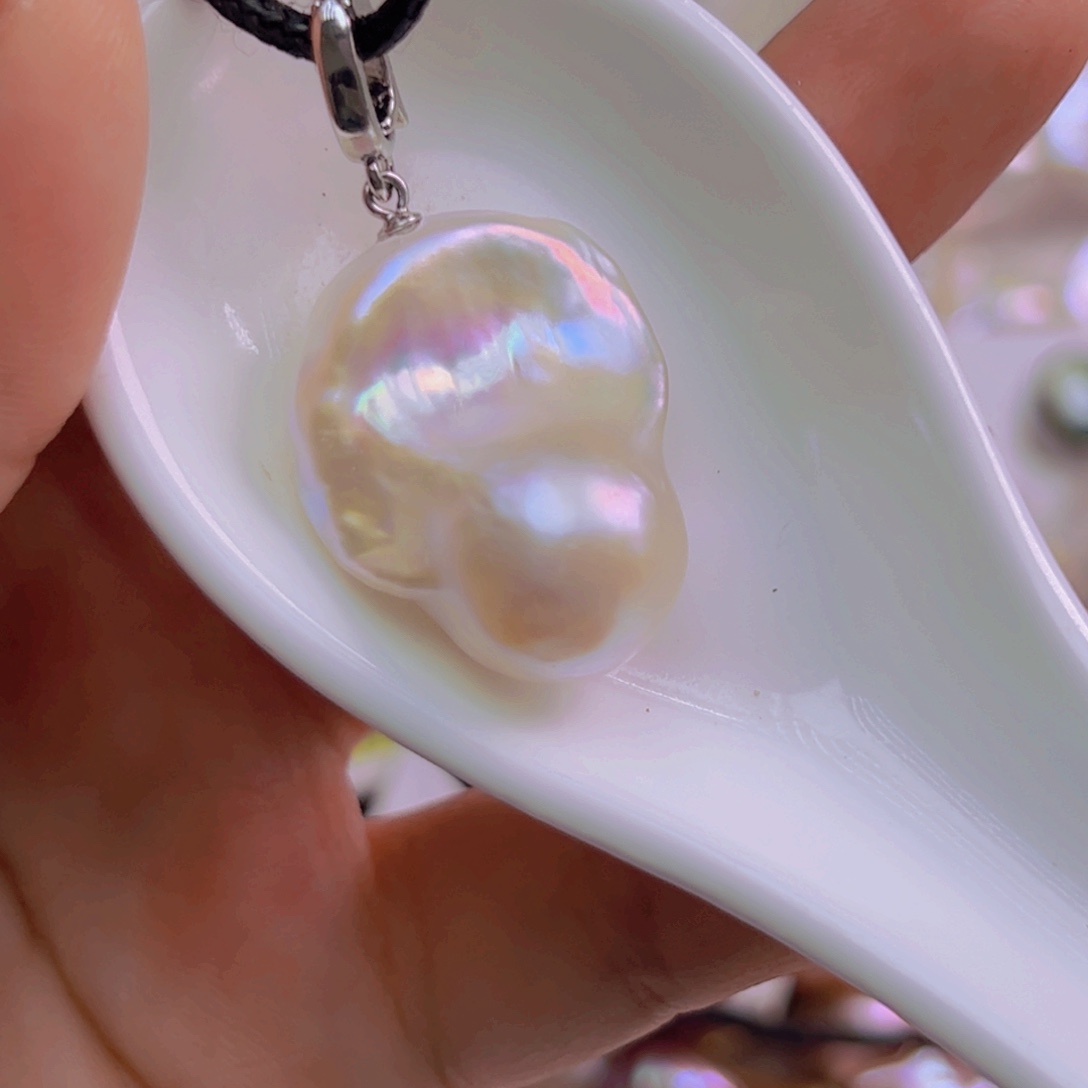 淡水珍珠未镶嵌吊坠(赠链)