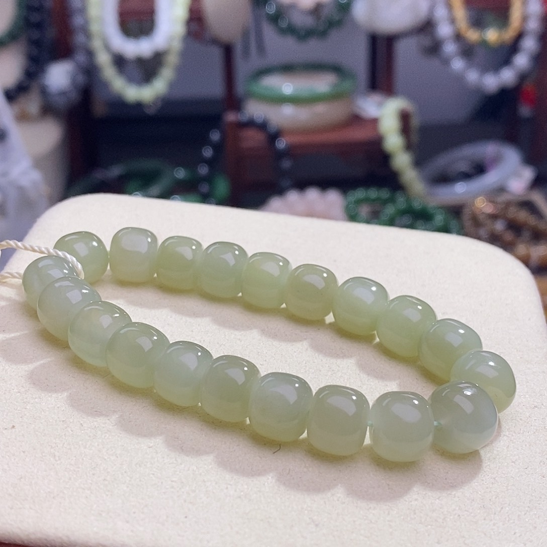 和田玉收藏级冰晴水老型珠手串10m未镶嵌