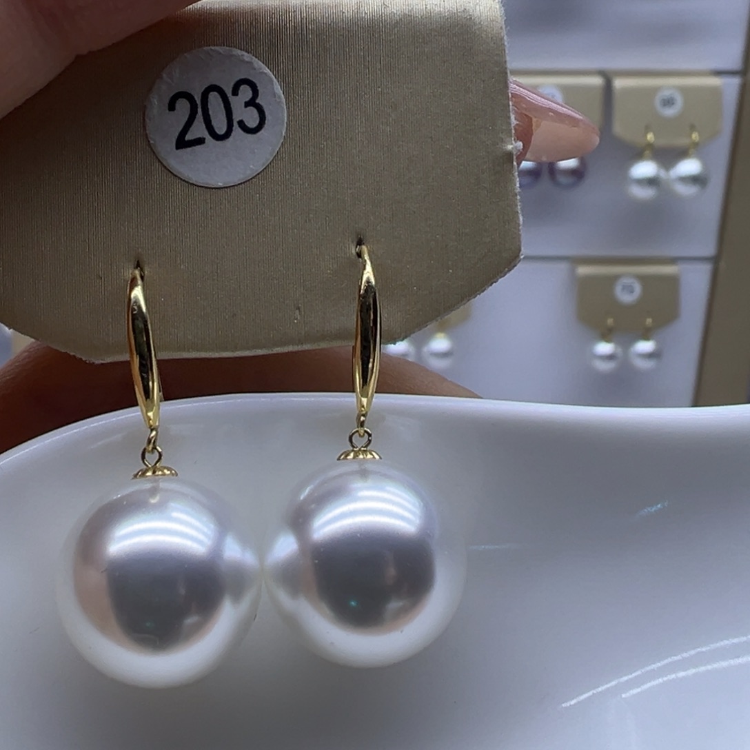 耳饰18K金镶嵌淡水珍珠