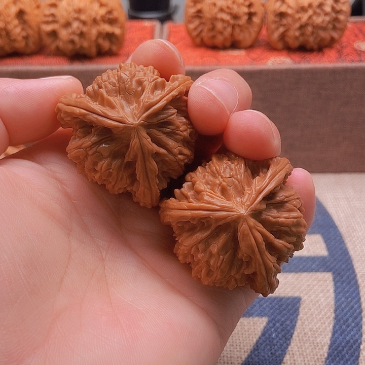 吊坠文玩核桃天***前三棱