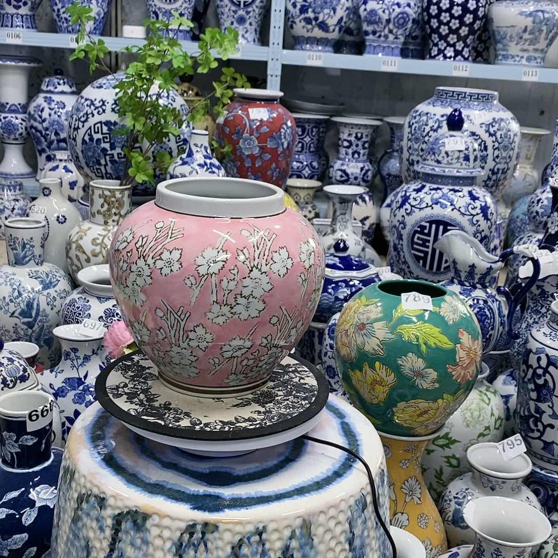 【闪购商品】摆件大肚瓶瓷器摆件………………………………