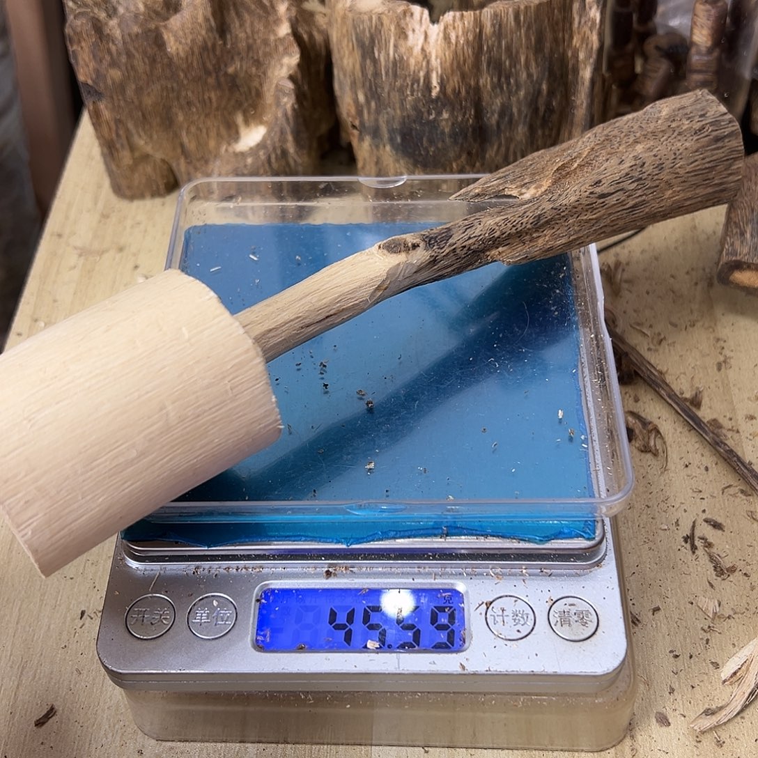 香料绿奇楠虫漏摆件白棋