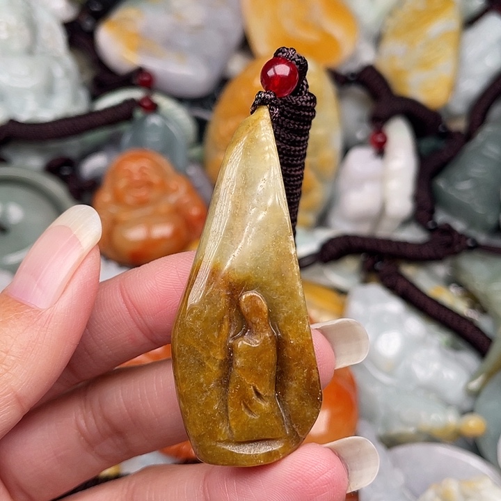 翡翠未镶嵌颈饰翡翠