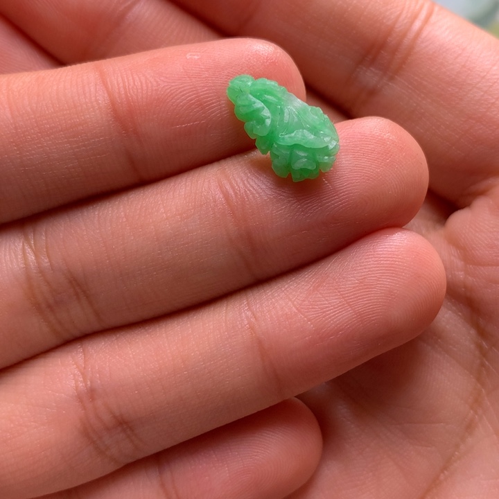定制翡翠未镶嵌白菜