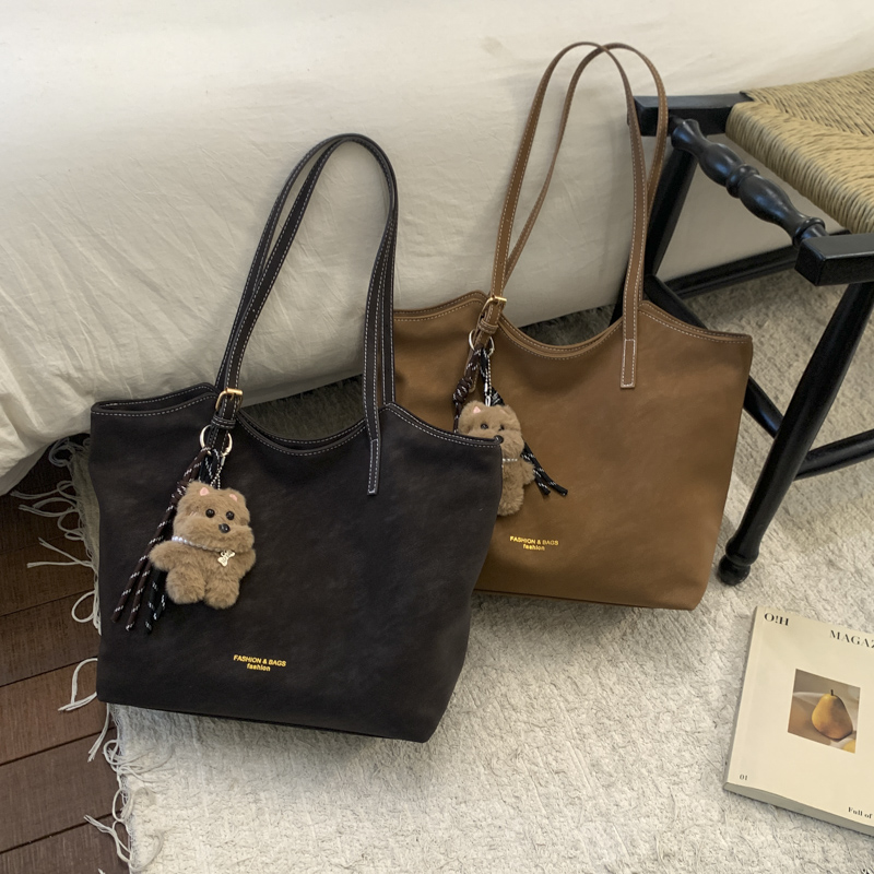 大容量通勤电脑包2025秋冬百搭新款托特包休闲韩版单肩包ins