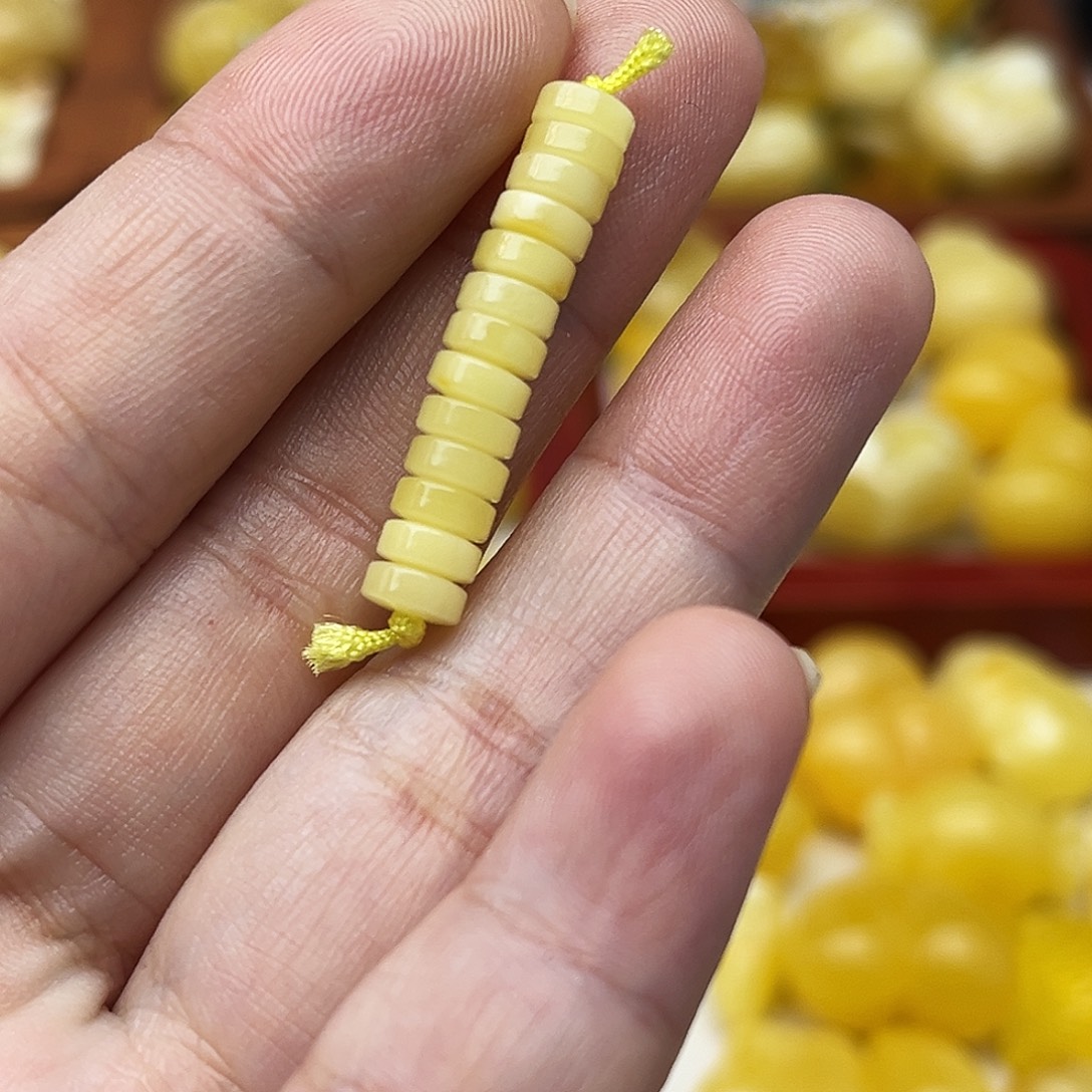 蜜蜡未镶嵌裸石天然