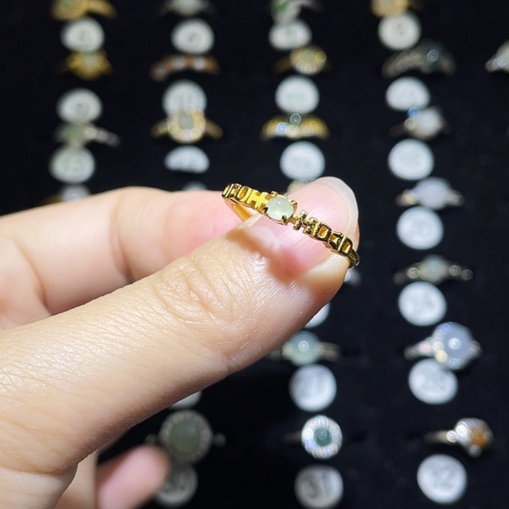 翡翠未镶嵌戒指戒指