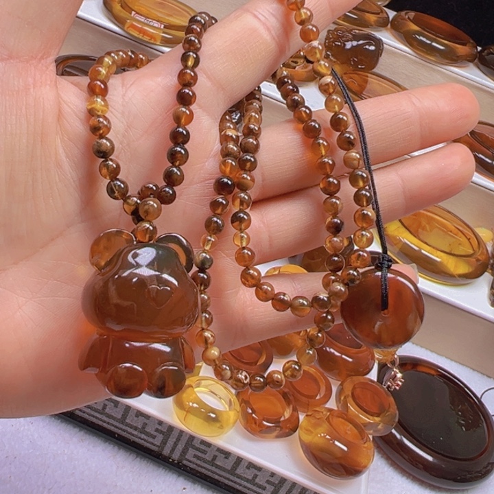 琥珀颈饰未镶嵌天然缅甸琥珀小熊吊坠26.3克