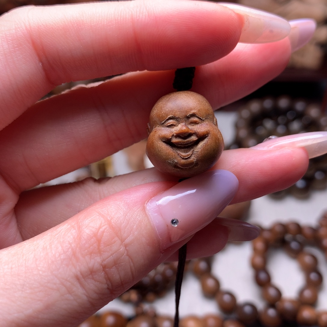 檀香木吊坠老山檀香米勒吊坠微瑕