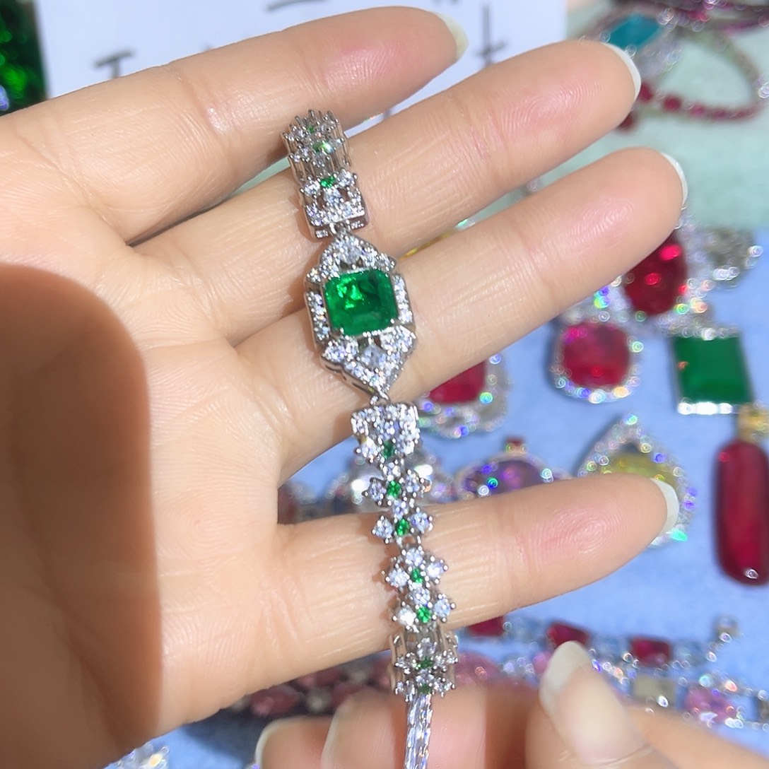 钨金璀璨夺目耀眼