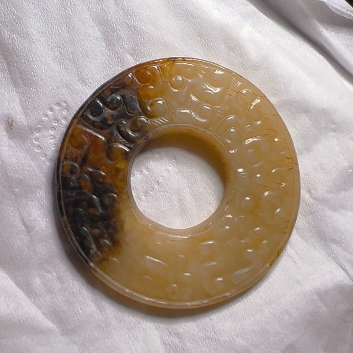 颈饰未镶嵌和田玉（糖玉）