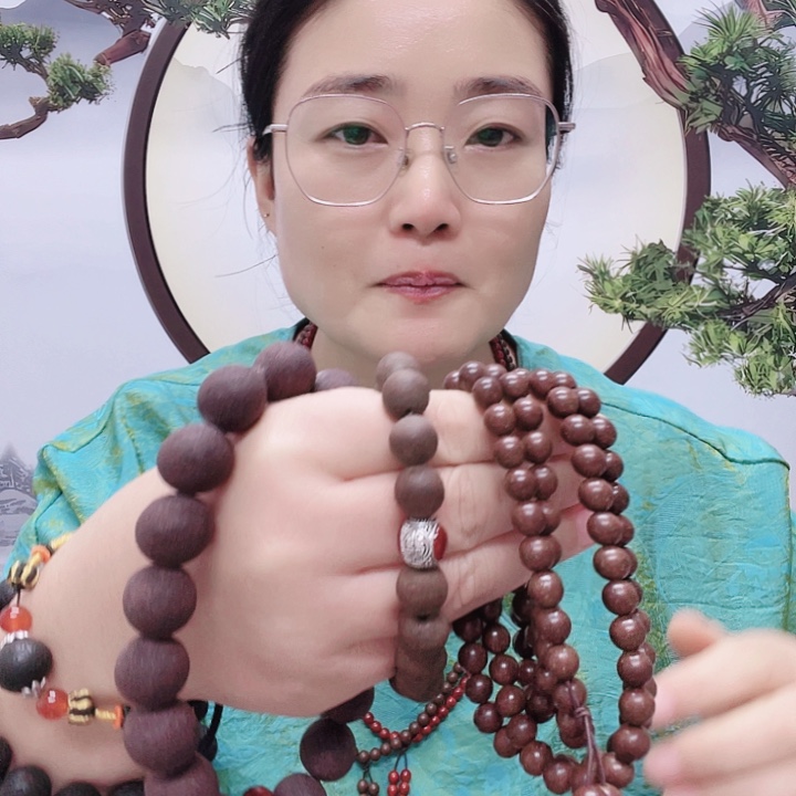 洛神1.8手持➕桂花1.2单圈➕0.8鳄梨帐中香108