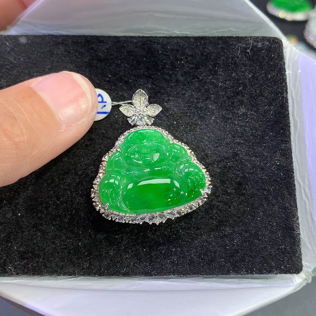 翡翠18K金镶嵌吊坠(赠链)