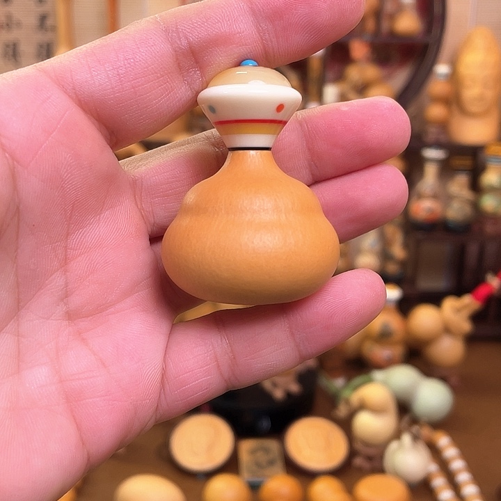 蓝***筝灵韵葫芦精品手把件