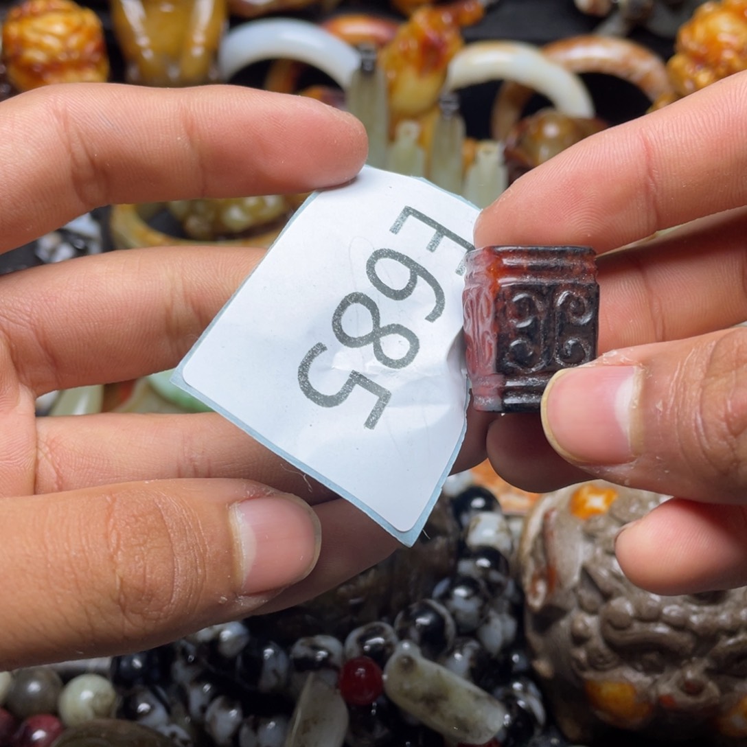 和田玉（糖玉）挂件未镶嵌