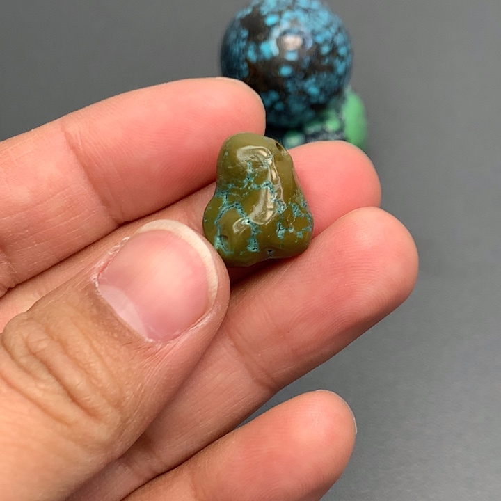 绿松石颈饰未镶嵌