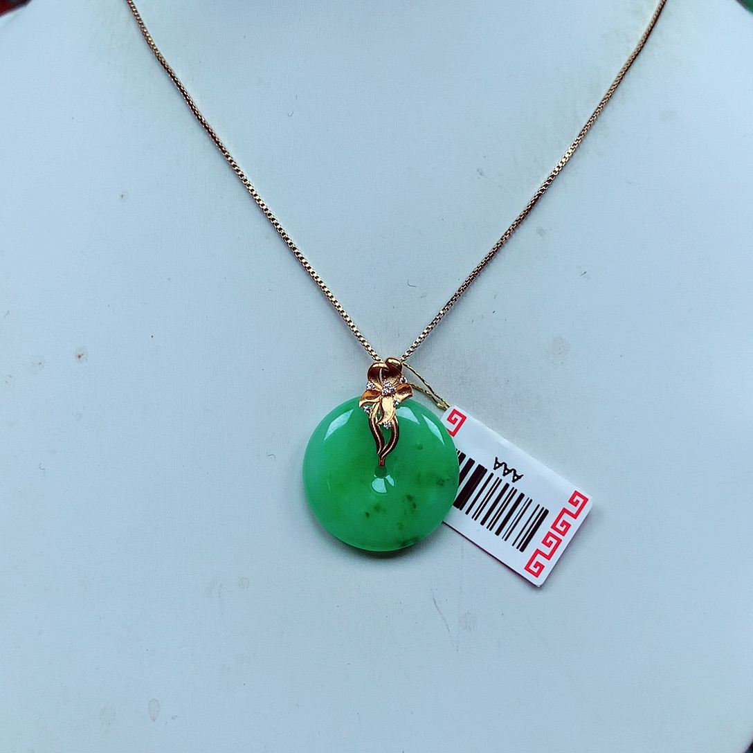 翡翠18K金镶嵌颈饰