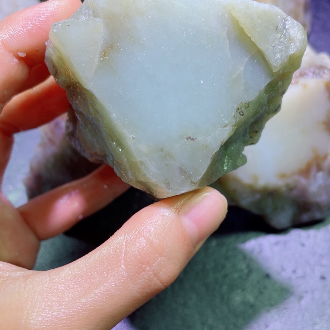 和田玉未镶嵌珠宝半成品