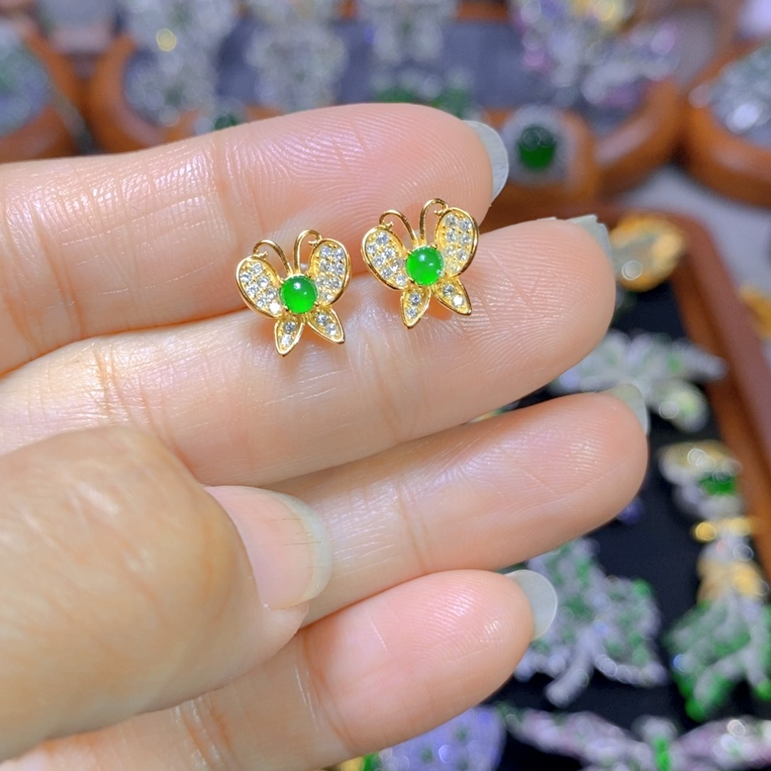 翡翠颈饰银S925镶嵌天然翡翠